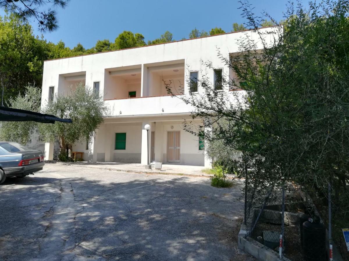 Casa Vacanze Pizzone Apartment Пешичи Екстериор снимка